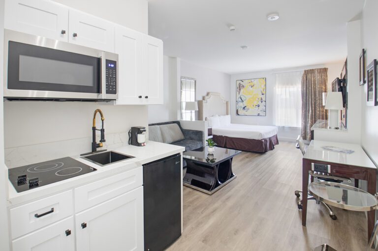 King Studio Communication Accessibility - Elkotel Nevada