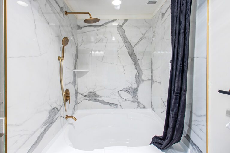 One Bedroom King Suite - Elkotel Nevada